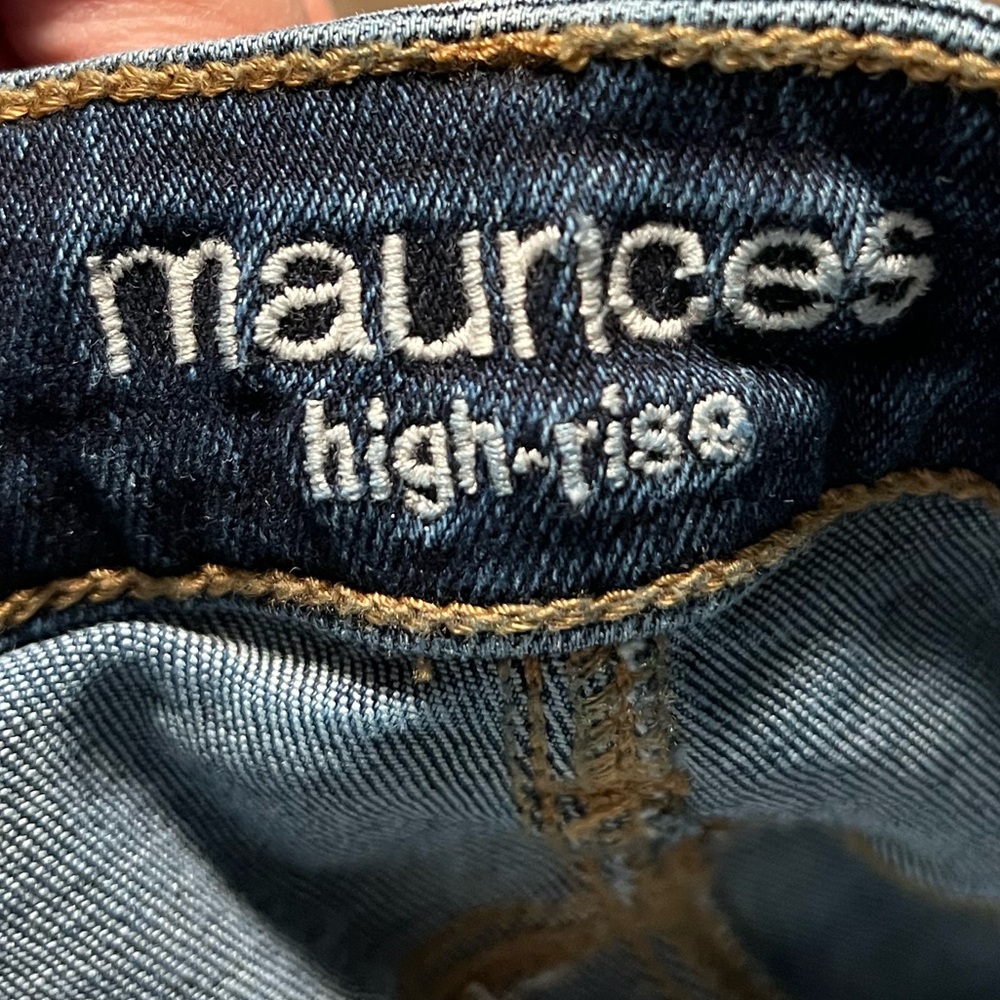 Maurice’s XL Denim Jeans in EUC fits like a 16 stretch and comfort - Picture 3 of 4